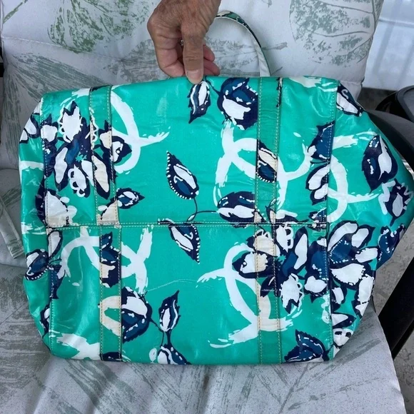 Chanel   large floral tote. - Picture 11 of 15